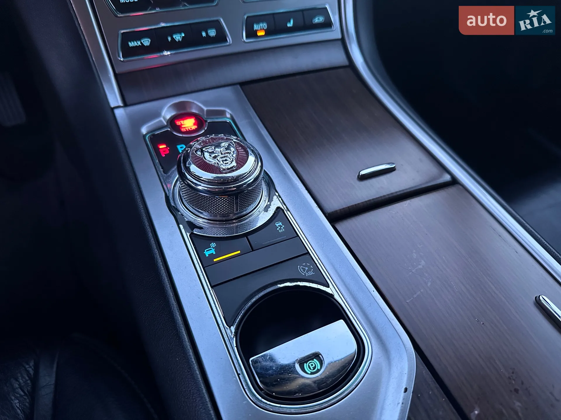 2012 Jaguar XF - мініатюра 34