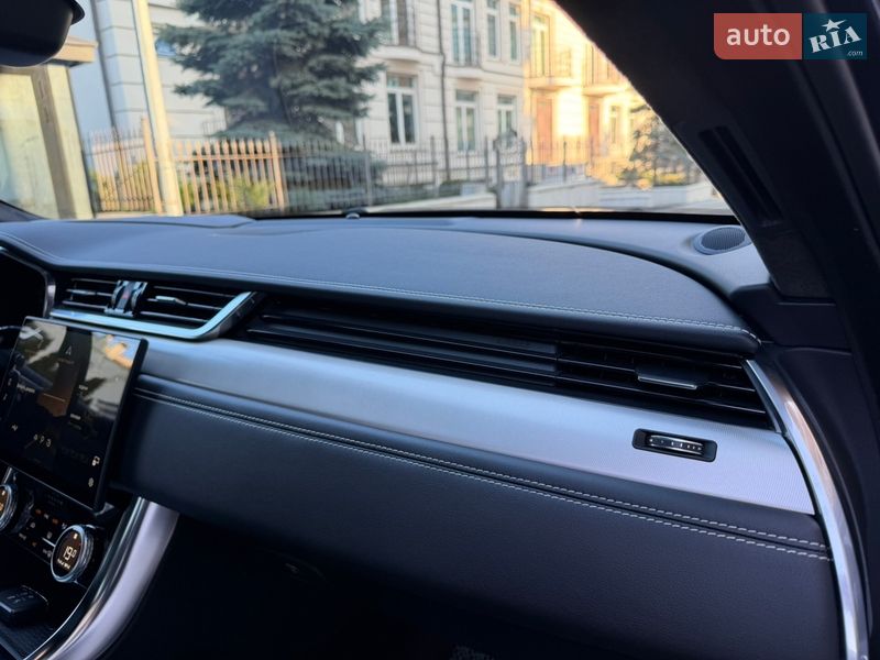 Седан Jaguar XF 2024 в Києві