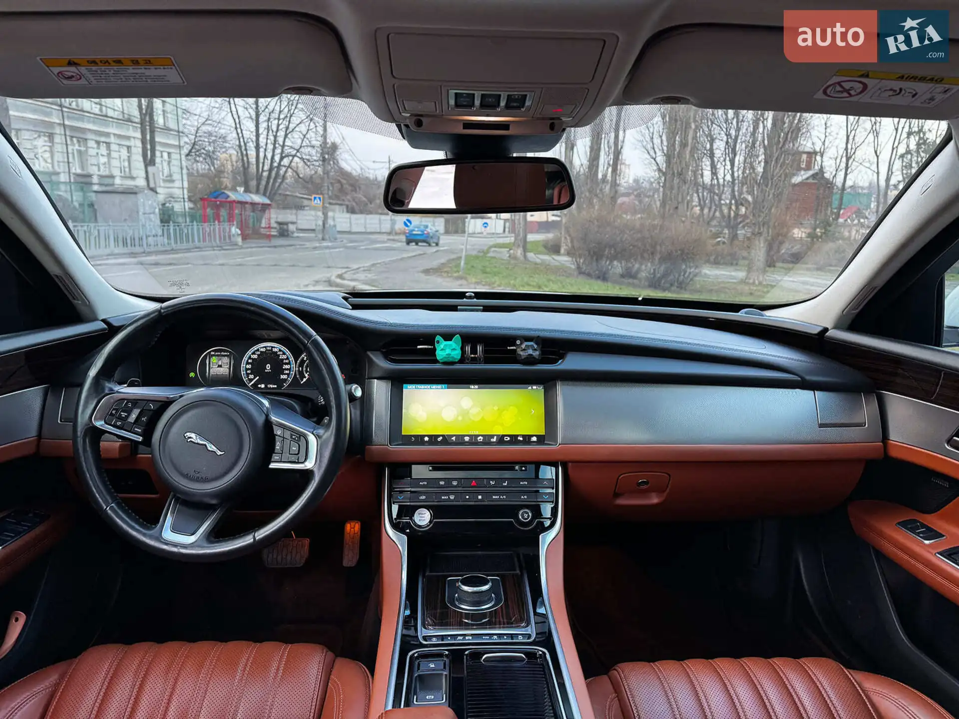 2017 Jaguar XF - мініатюра 36