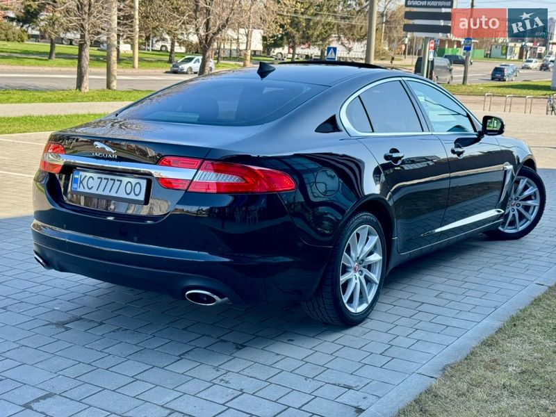 Седан Jaguar XF 2014 в Луцке