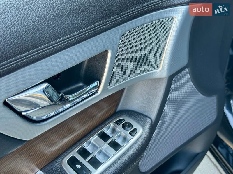 Седан Jaguar XF 2014 в Луцке