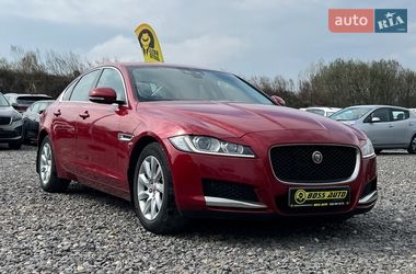 Седан Jaguar XF 2017 в Львове