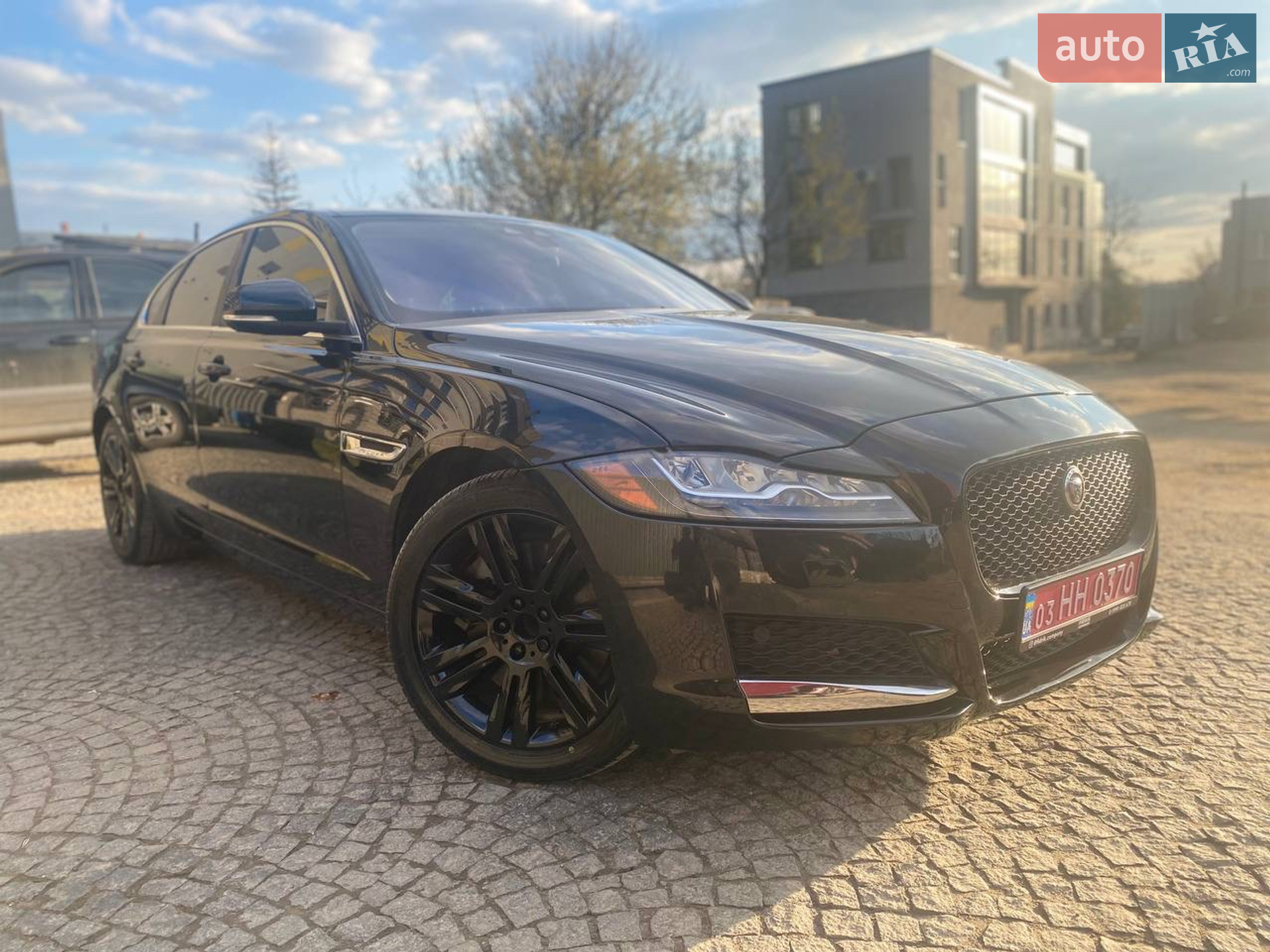 2015 Jaguar XF - мініатюра 2