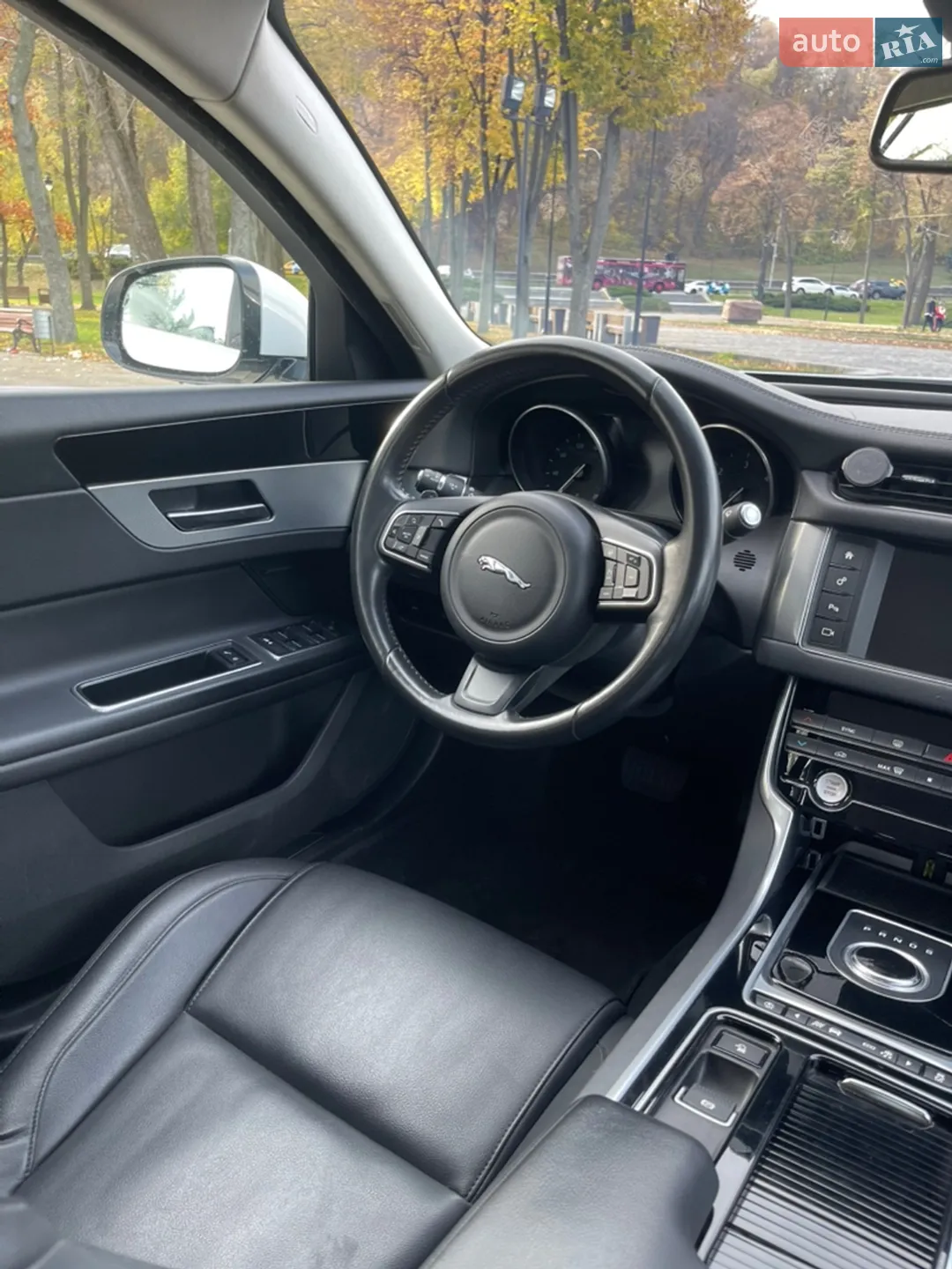 2017 Jaguar XF - мініатюра 44
