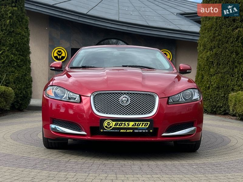 Седан Jaguar XF 2013 в Львові