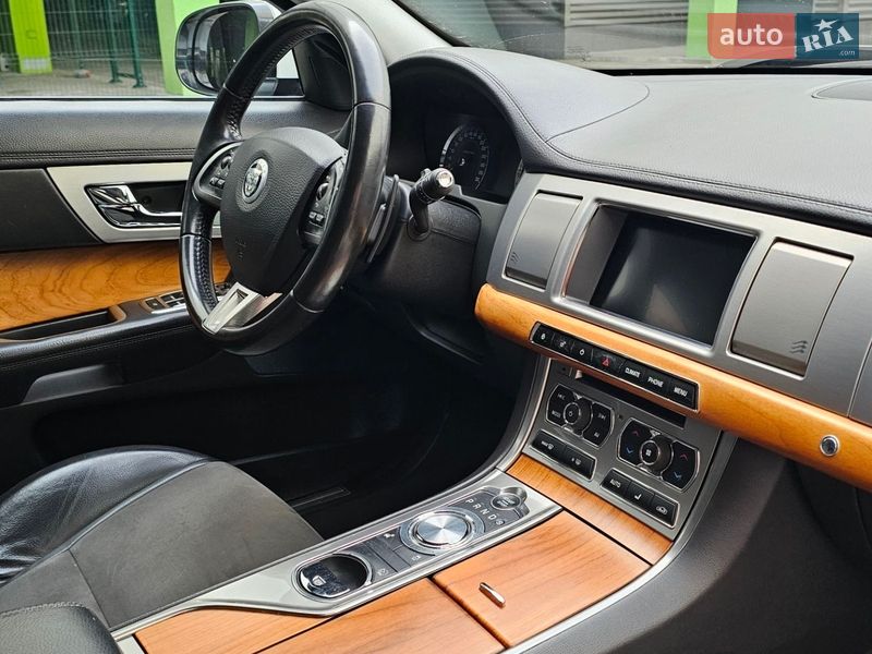 Седан Jaguar XF 2012 в Киеве фото 20 Седан Jaguar XF 2012 в Киеве