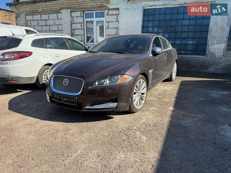 Седан Jaguar XF 2015 в Киеве фото 8 Седан Jaguar XF 2015 в Киеве