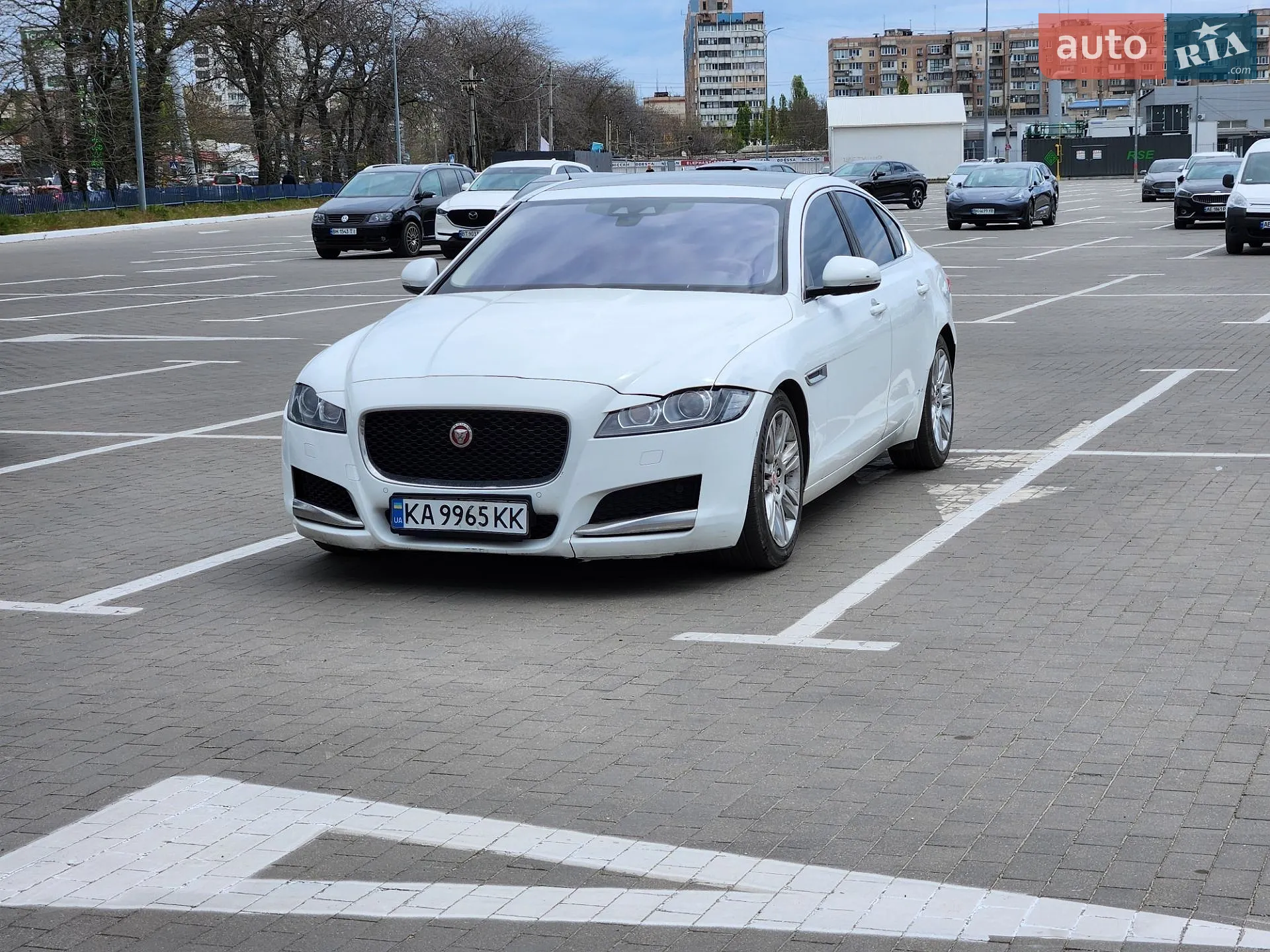 2015 Jaguar XF - мініатюра 2