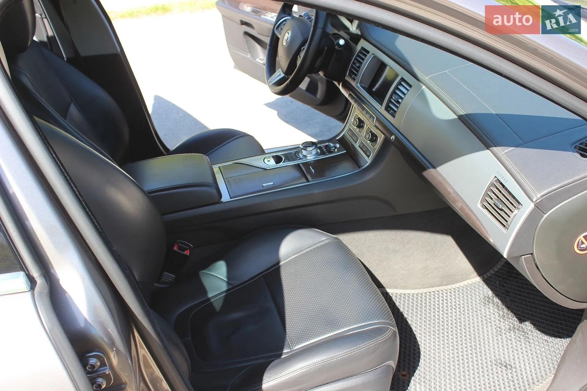 2012 Jaguar XF - мініатюра 28