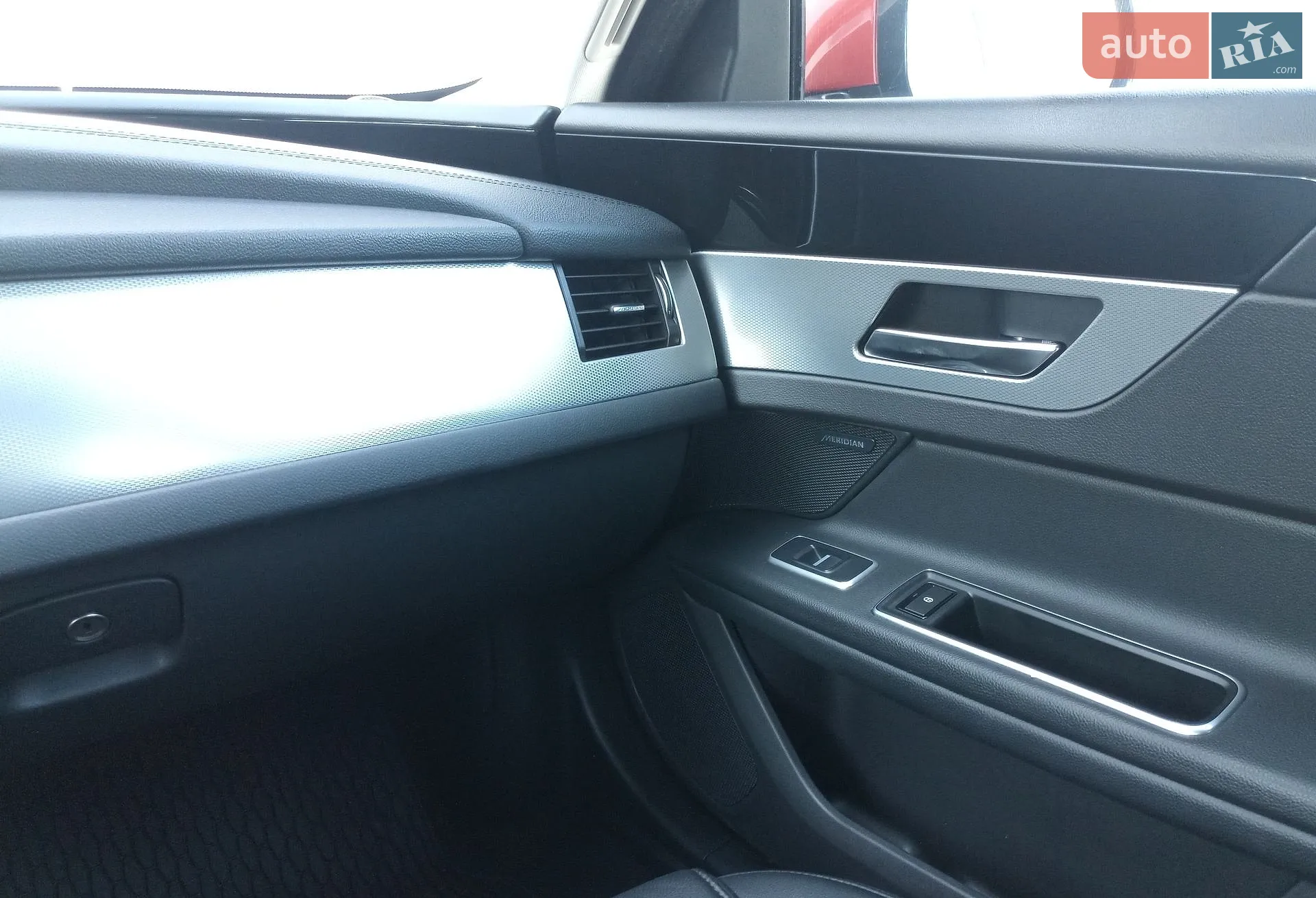 2017 Jaguar XF - мініатюра 19
