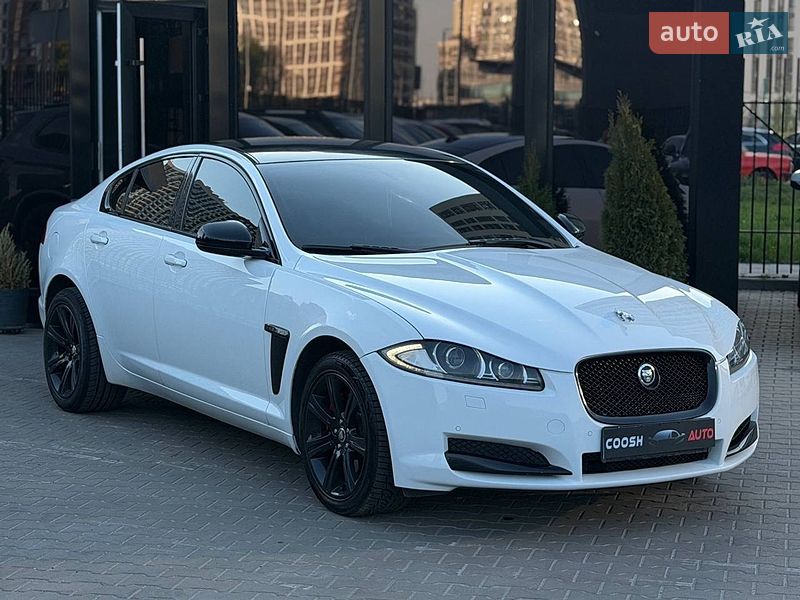 Седан Jaguar XF 2012 в Киеве