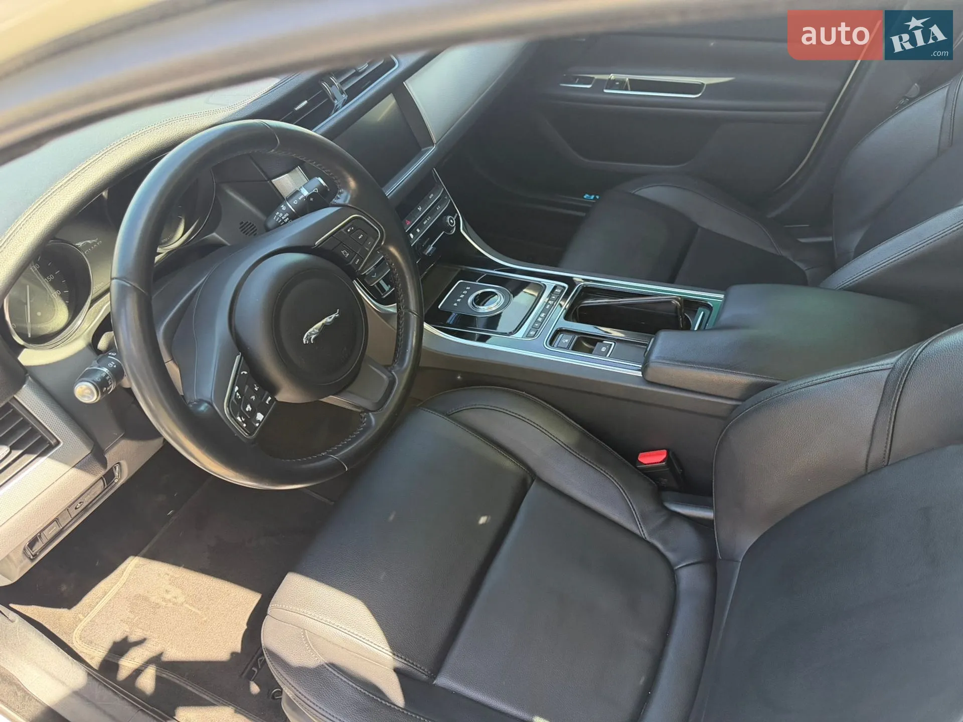 2019 Jaguar XF - мініатюра 6