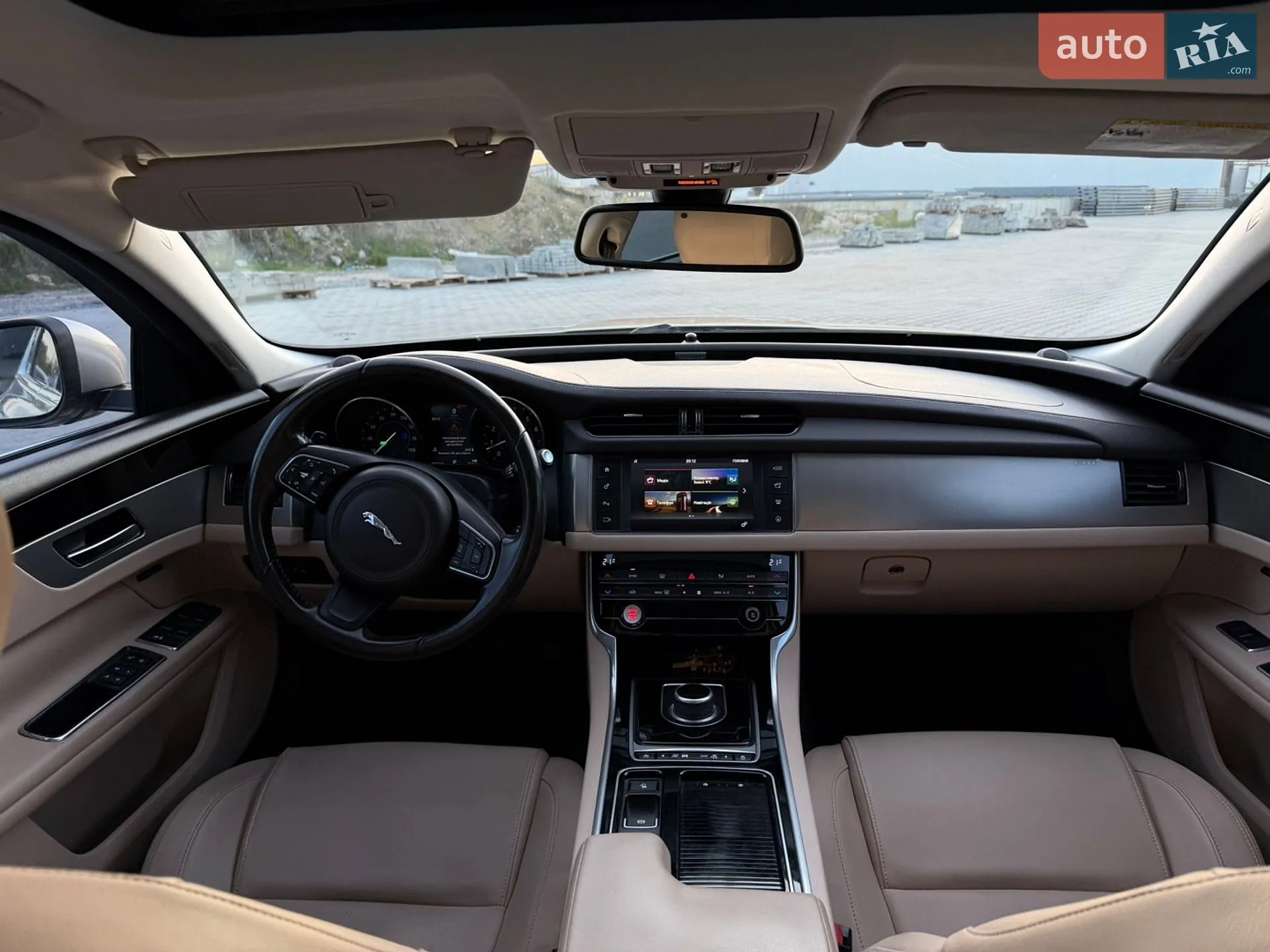 2016 Jaguar XF - мініатюра 16