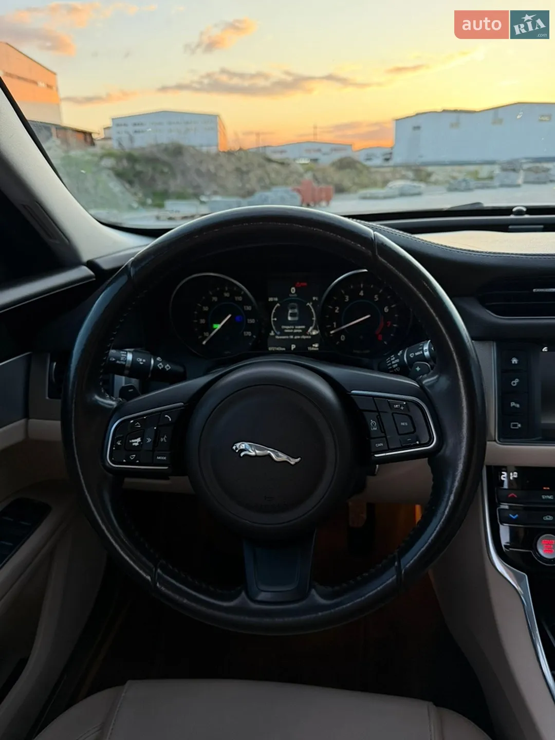 2016 Jaguar XF - мініатюра 21