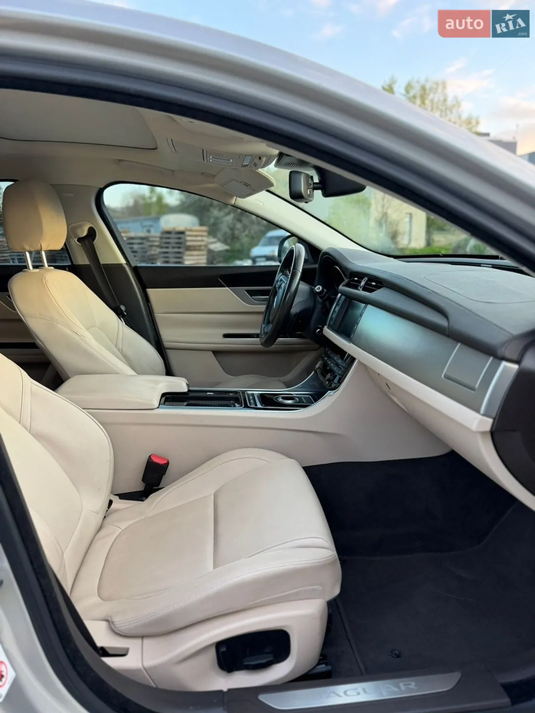2016 Jaguar XF - мініатюра 25