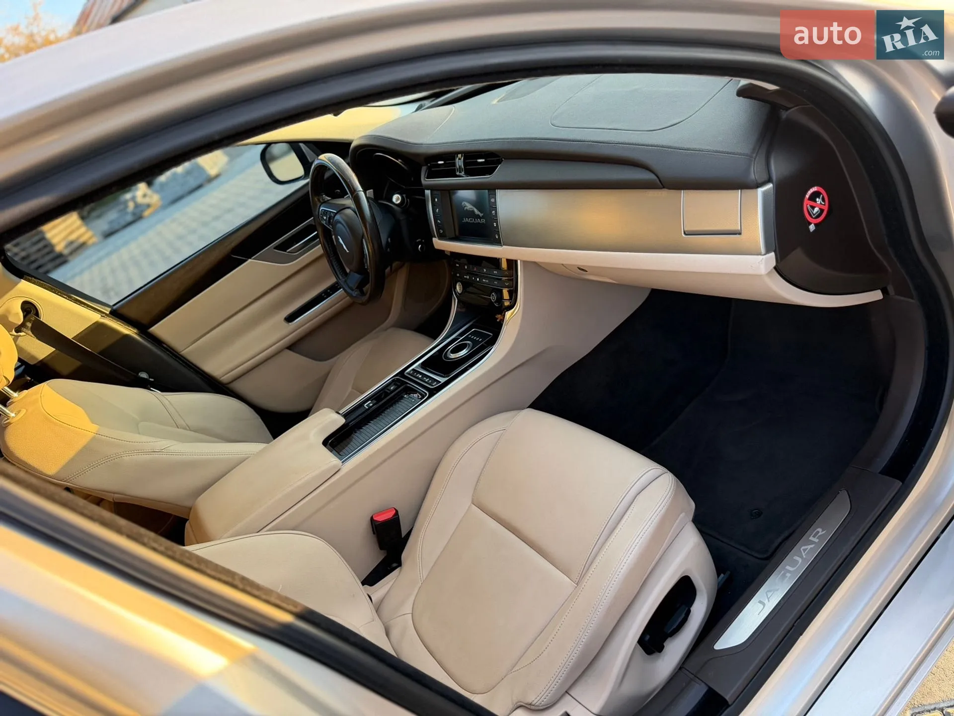 2016 Jaguar XF - мініатюра 29