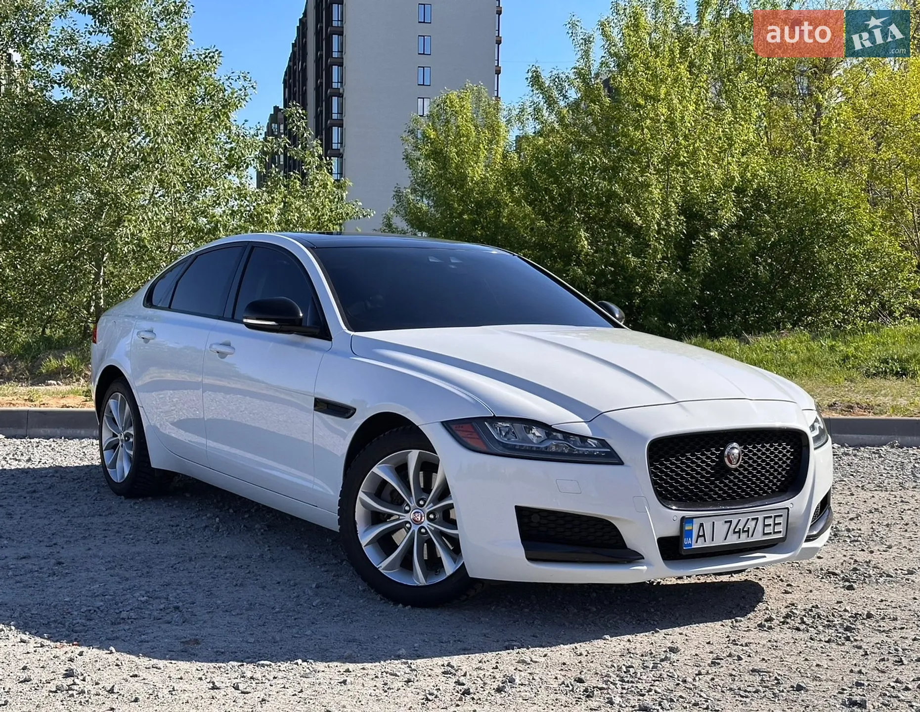 2016 Jaguar XF - мініатюра 2