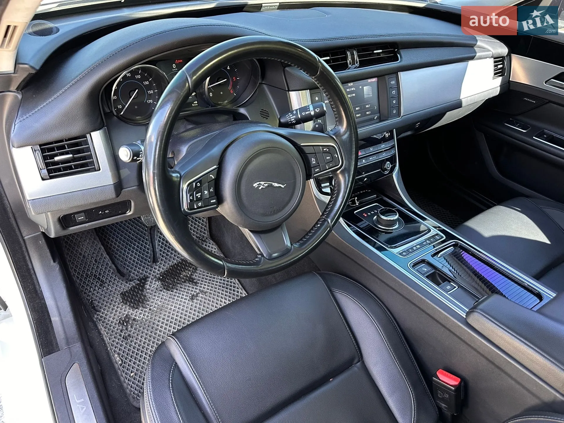 2016 Jaguar XF - мініатюра 17