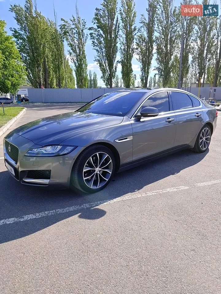 2017 Jaguar XF - мініатюра 11