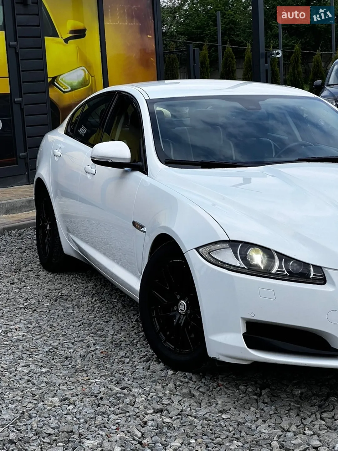 2012 Jaguar XF - мініатюра 16