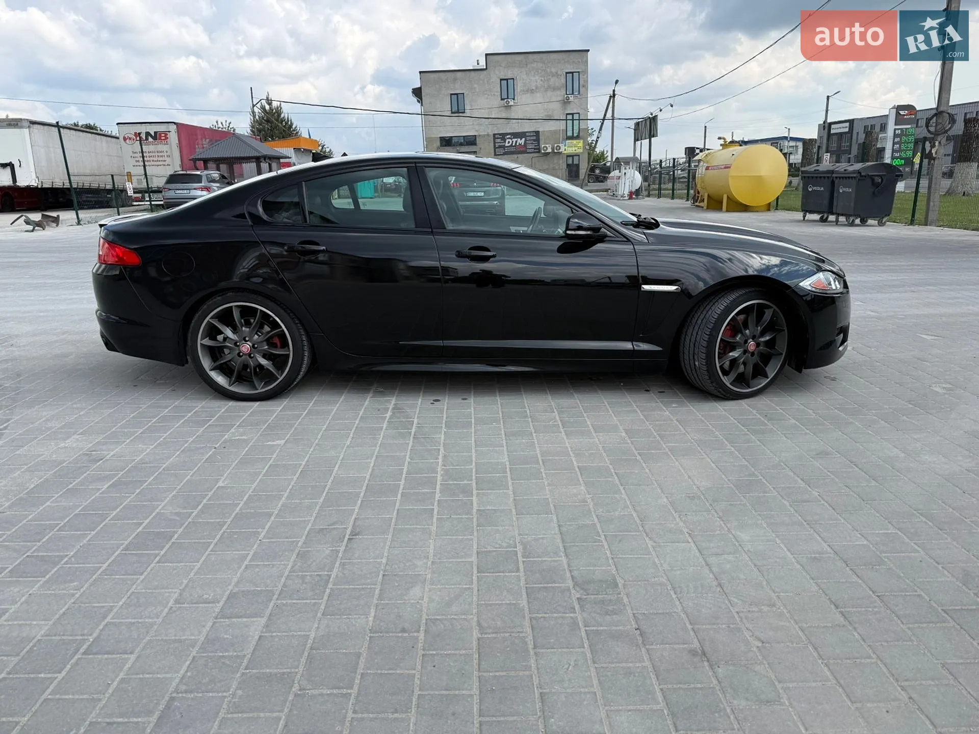 2015 Jaguar XF - мініатюра 3