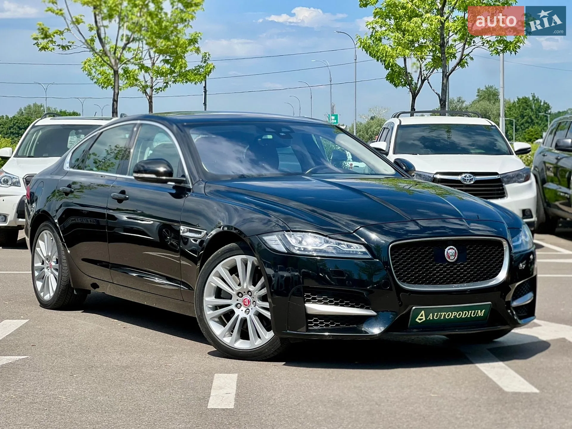 2018 Jaguar XF - мініатюра 3