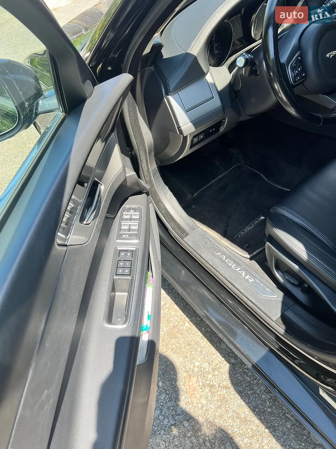 2018 Jaguar XF - мініатюра 10