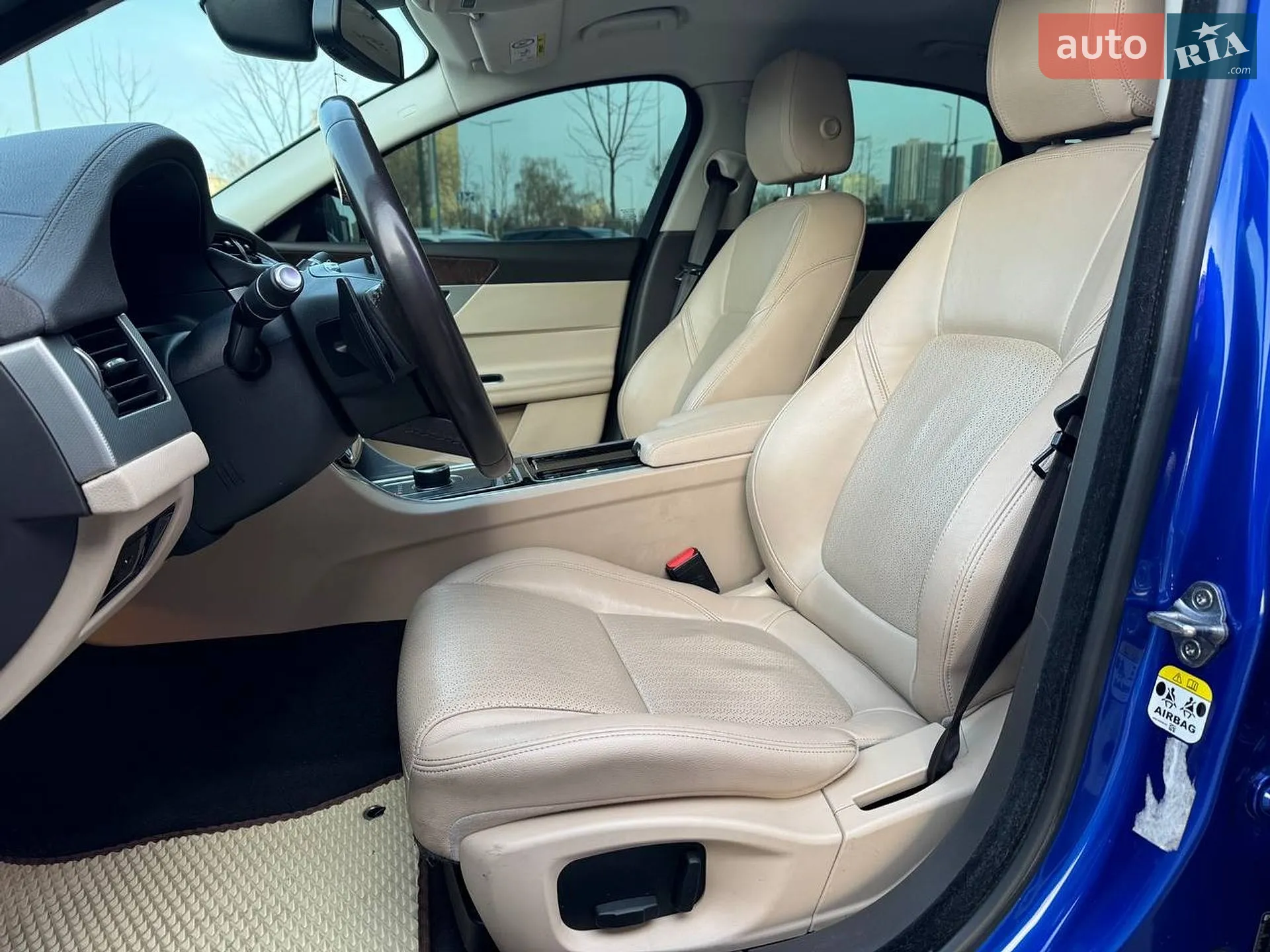 2017 Jaguar XF - мініатюра 8