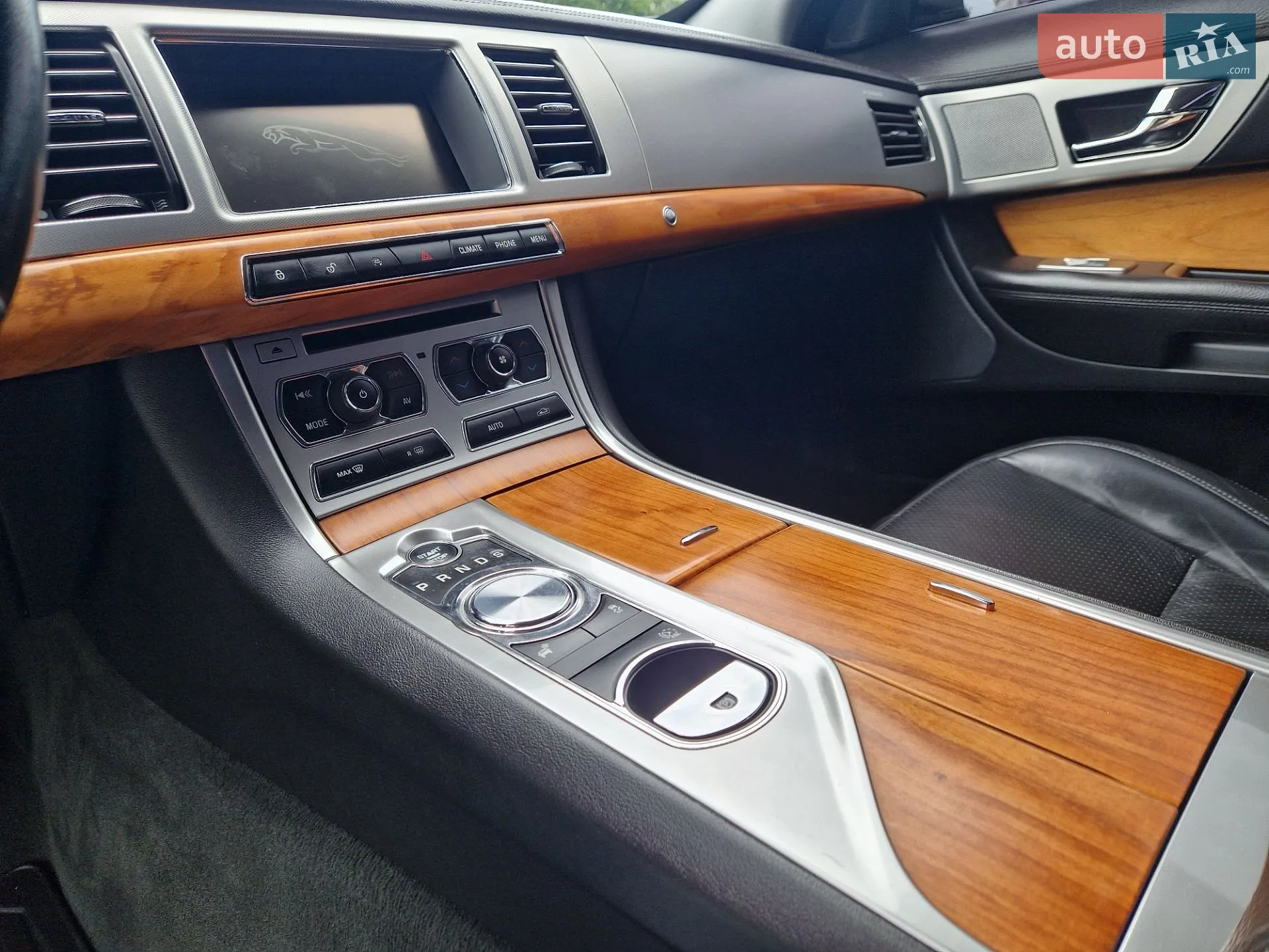 2012 Jaguar XF - мініатюра 31