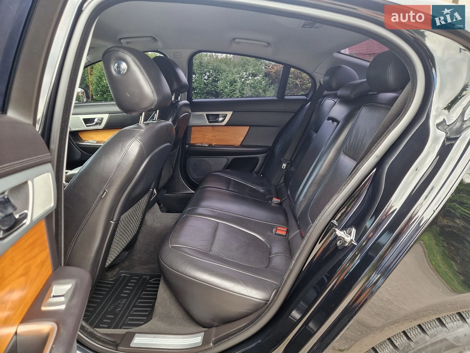 2012 Jaguar XF - мініатюра 38