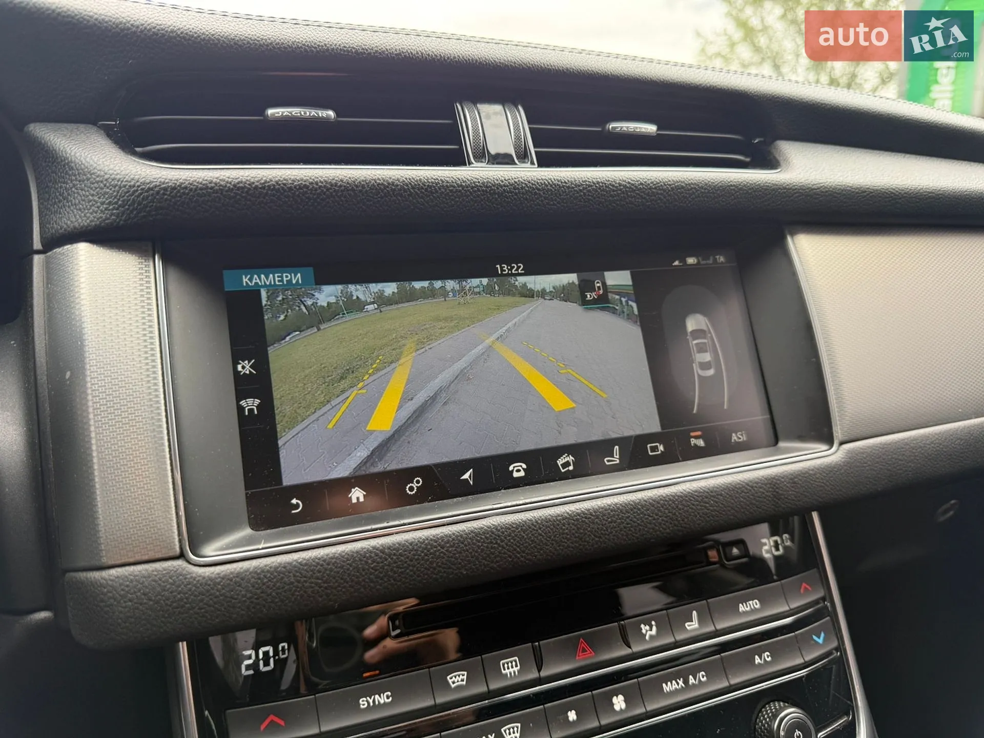 2016 Jaguar XF - мініатюра 20