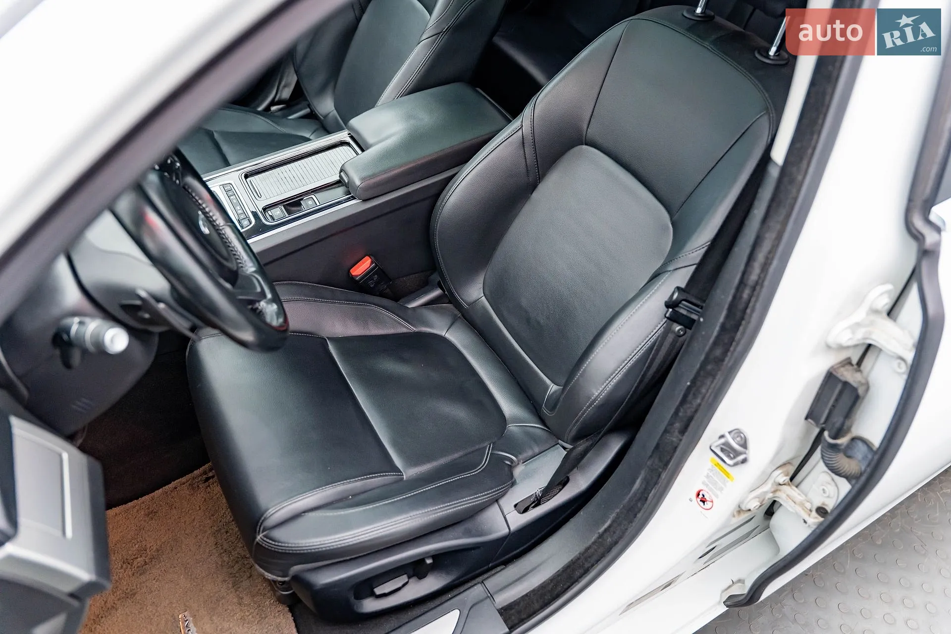 2016 Jaguar XF - мініатюра 10