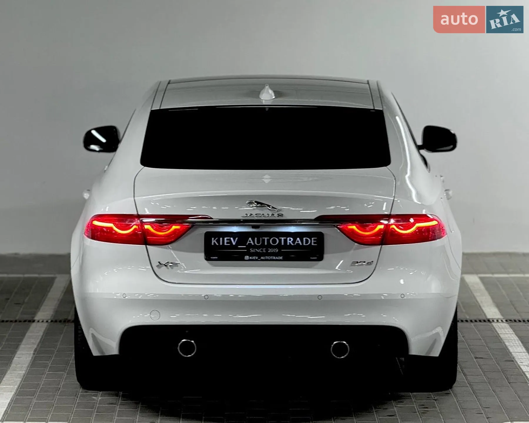 2016 Jaguar XF - мініатюра 16
