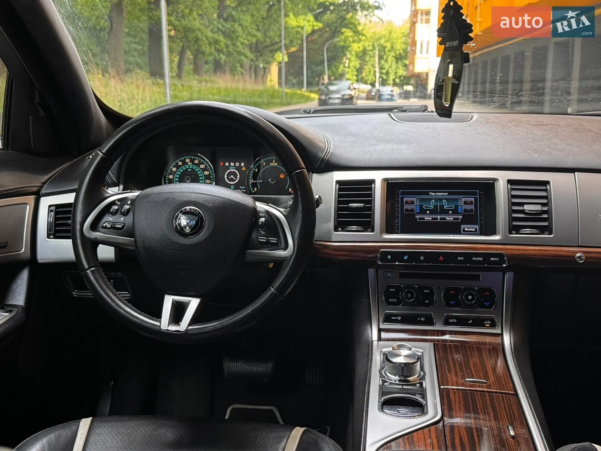 2013 Jaguar XF - мініатюра 20