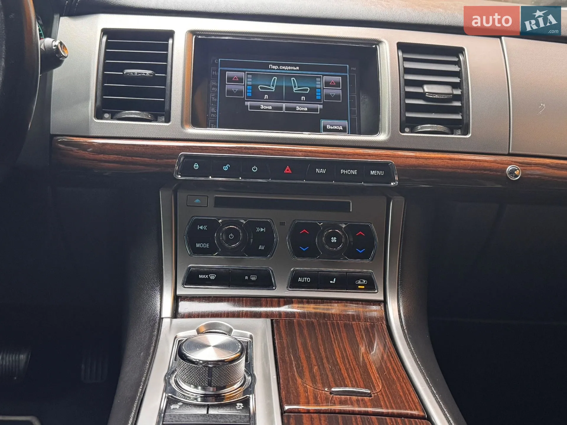 2013 Jaguar XF - мініатюра 21