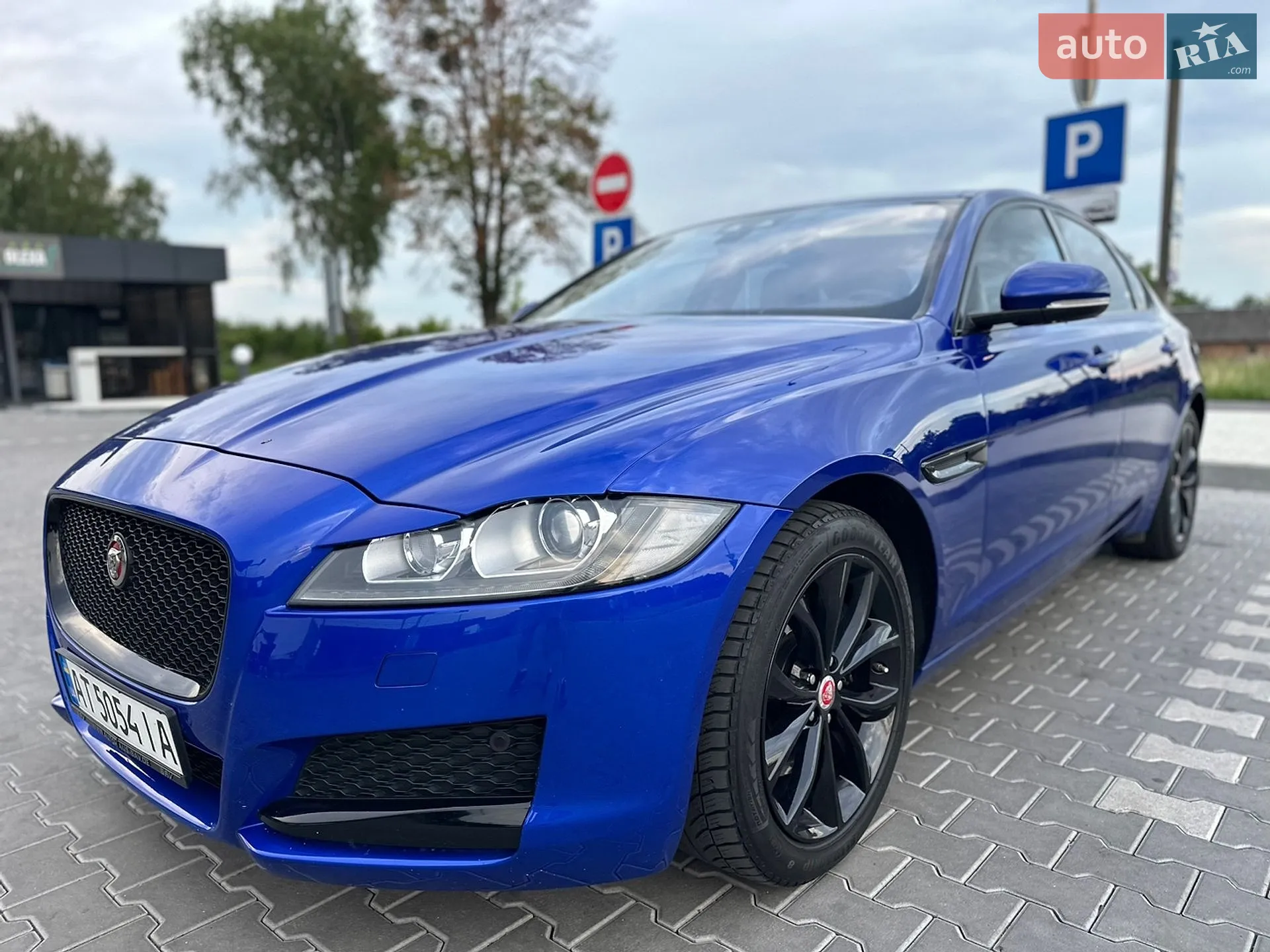 2016 Jaguar XF - мініатюра 3
