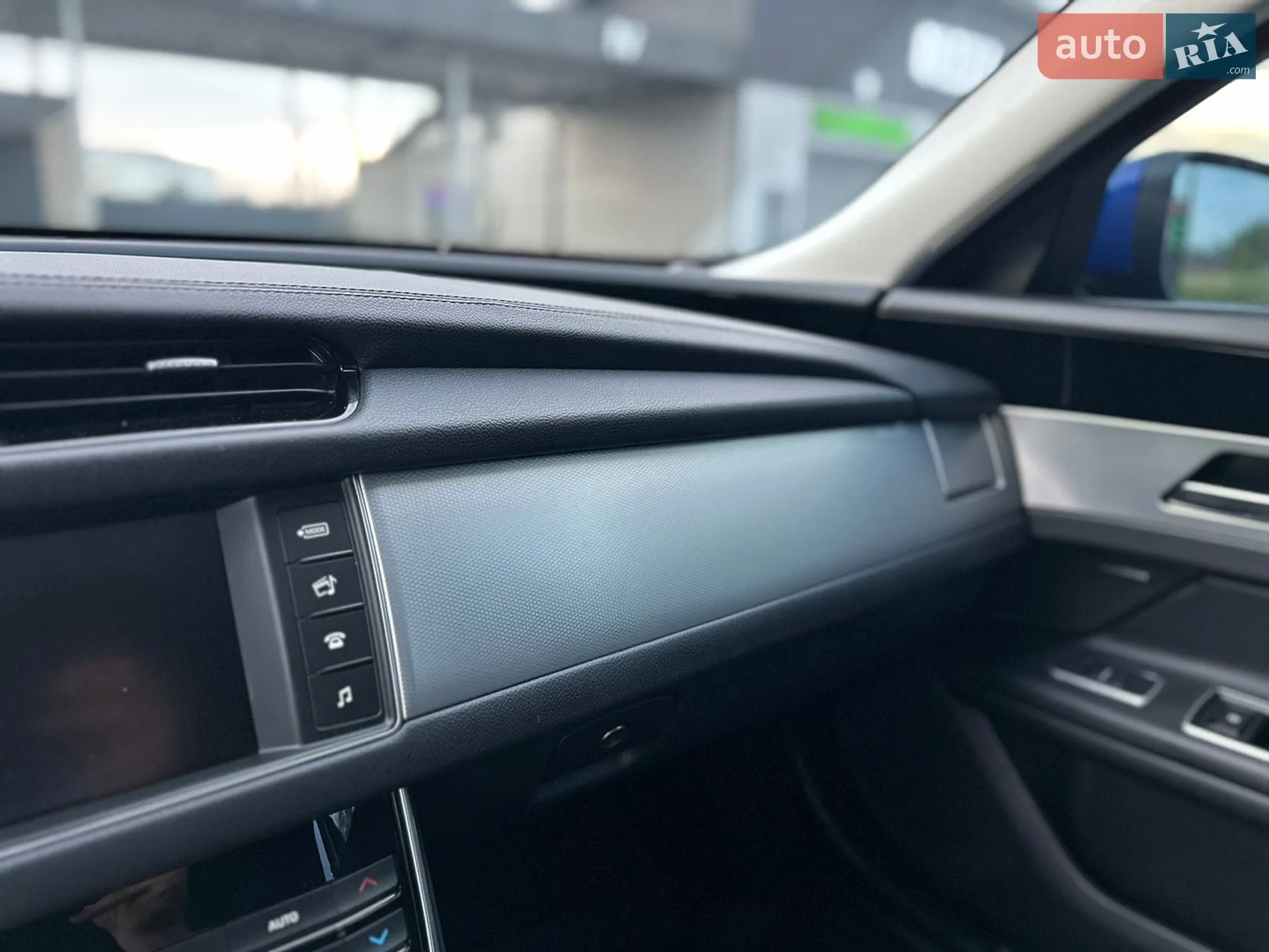 2016 Jaguar XF - мініатюра 75