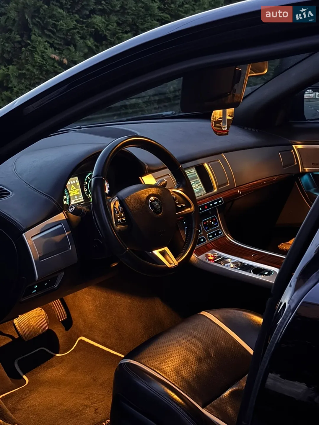 2013 Jaguar XF - мініатюра 15