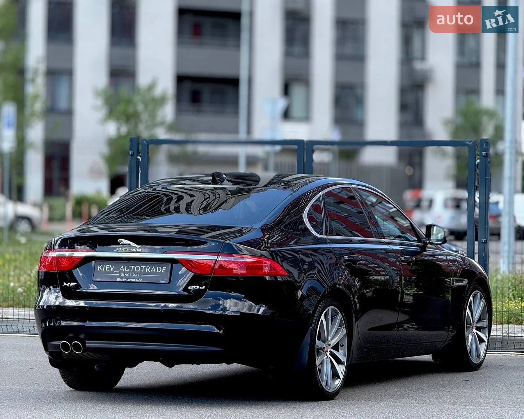 2016 Jaguar XF - мініатюра 16