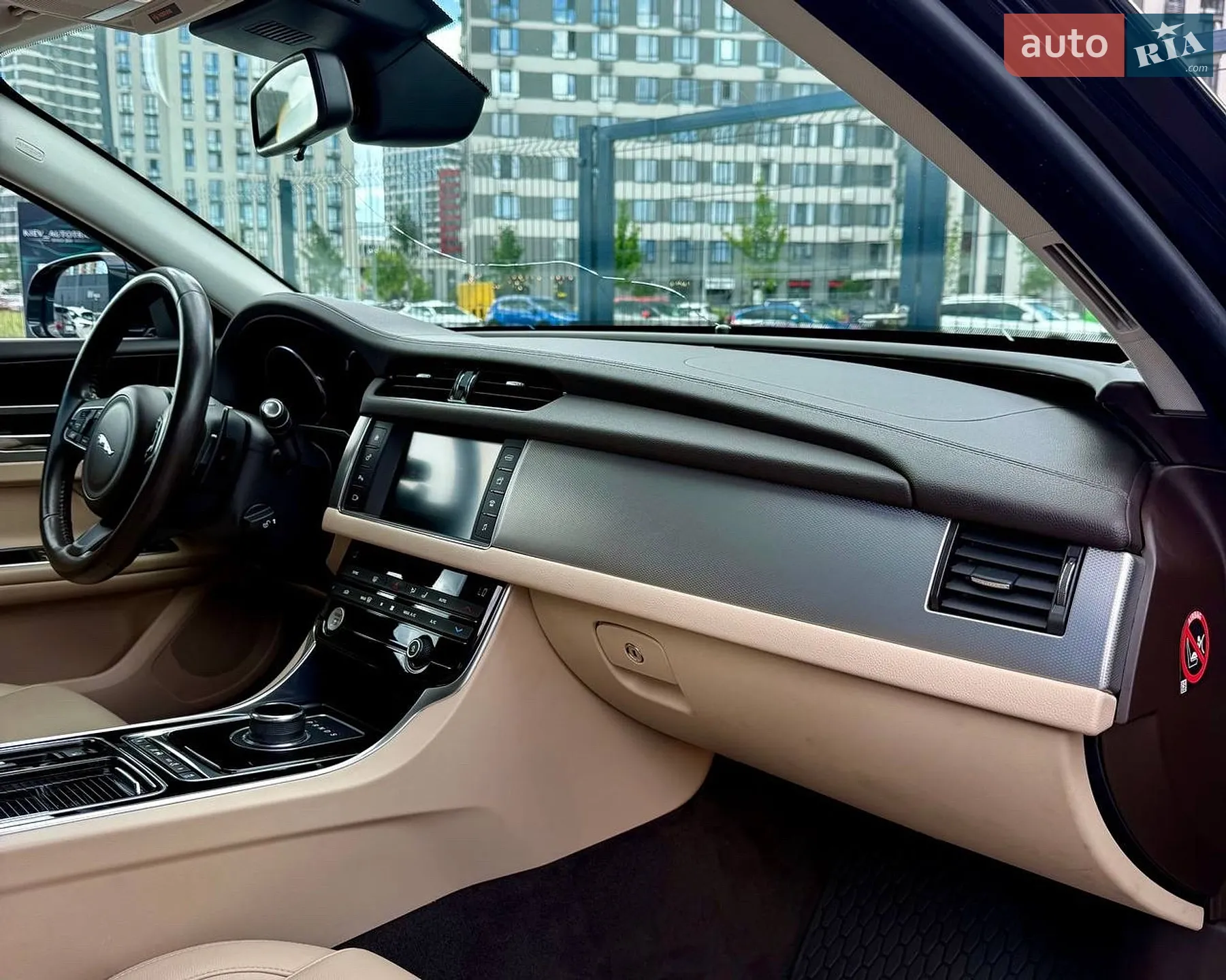 2016 Jaguar XF - мініатюра 26