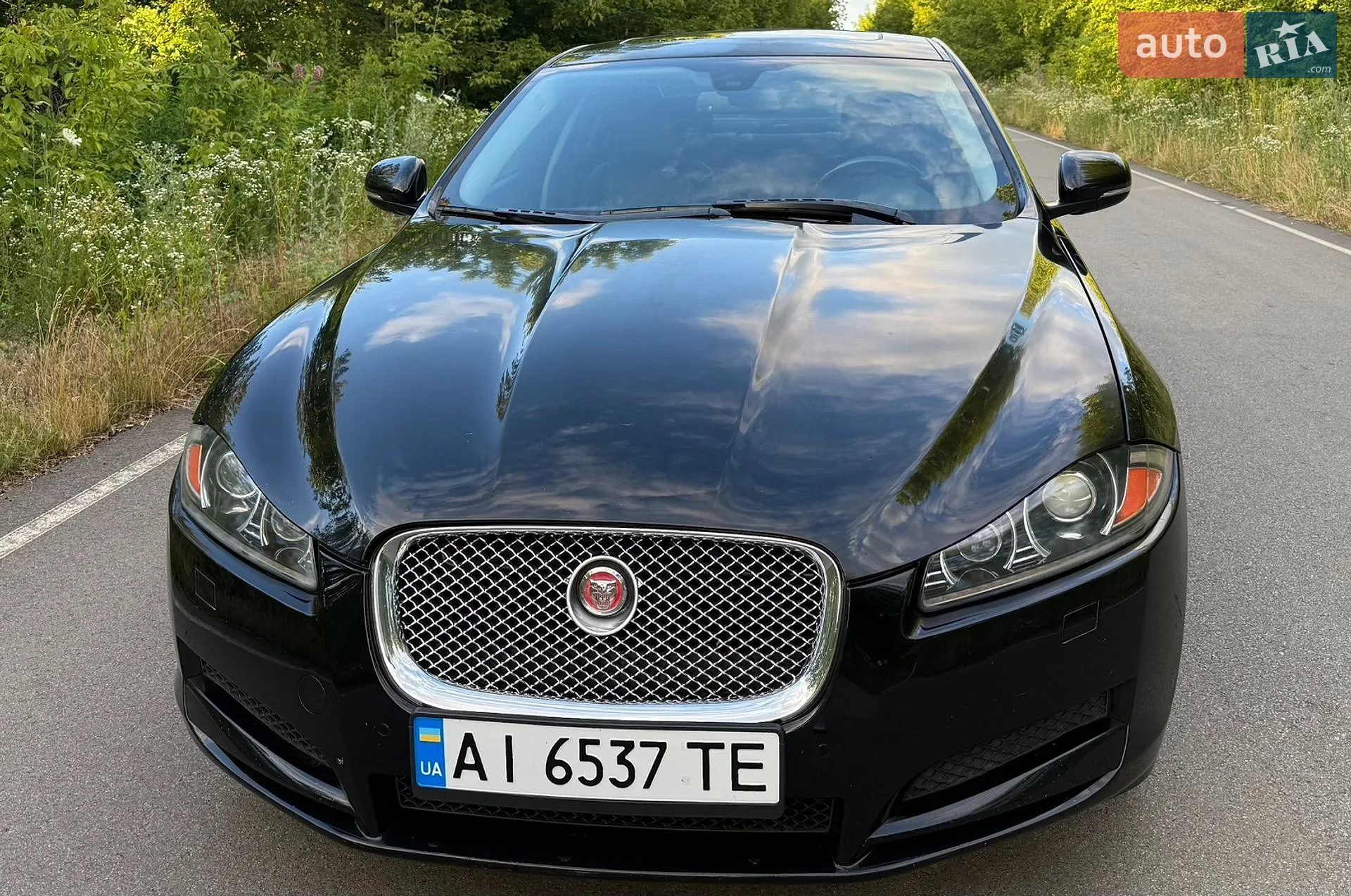 2012 Jaguar XF - мініатюра 2