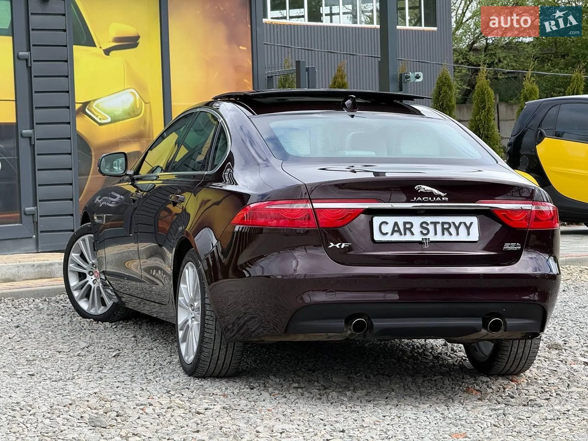 2018 Jaguar XF - мініатюра 3