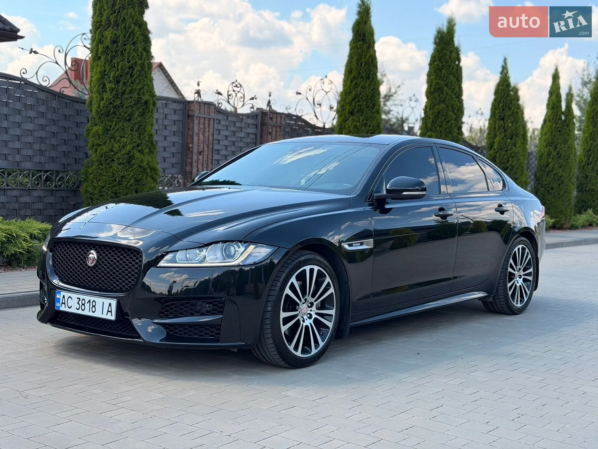 2016 Jaguar XF - мініатюра 9