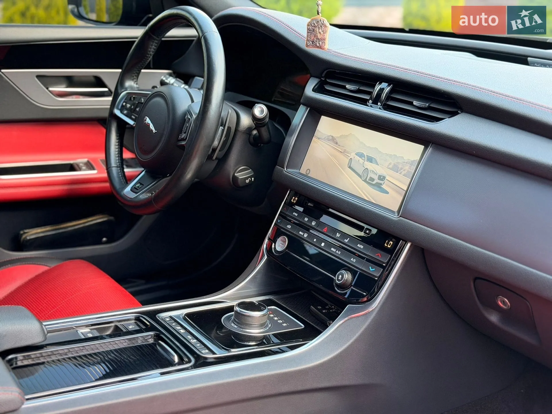2016 Jaguar XF - мініатюра 14
