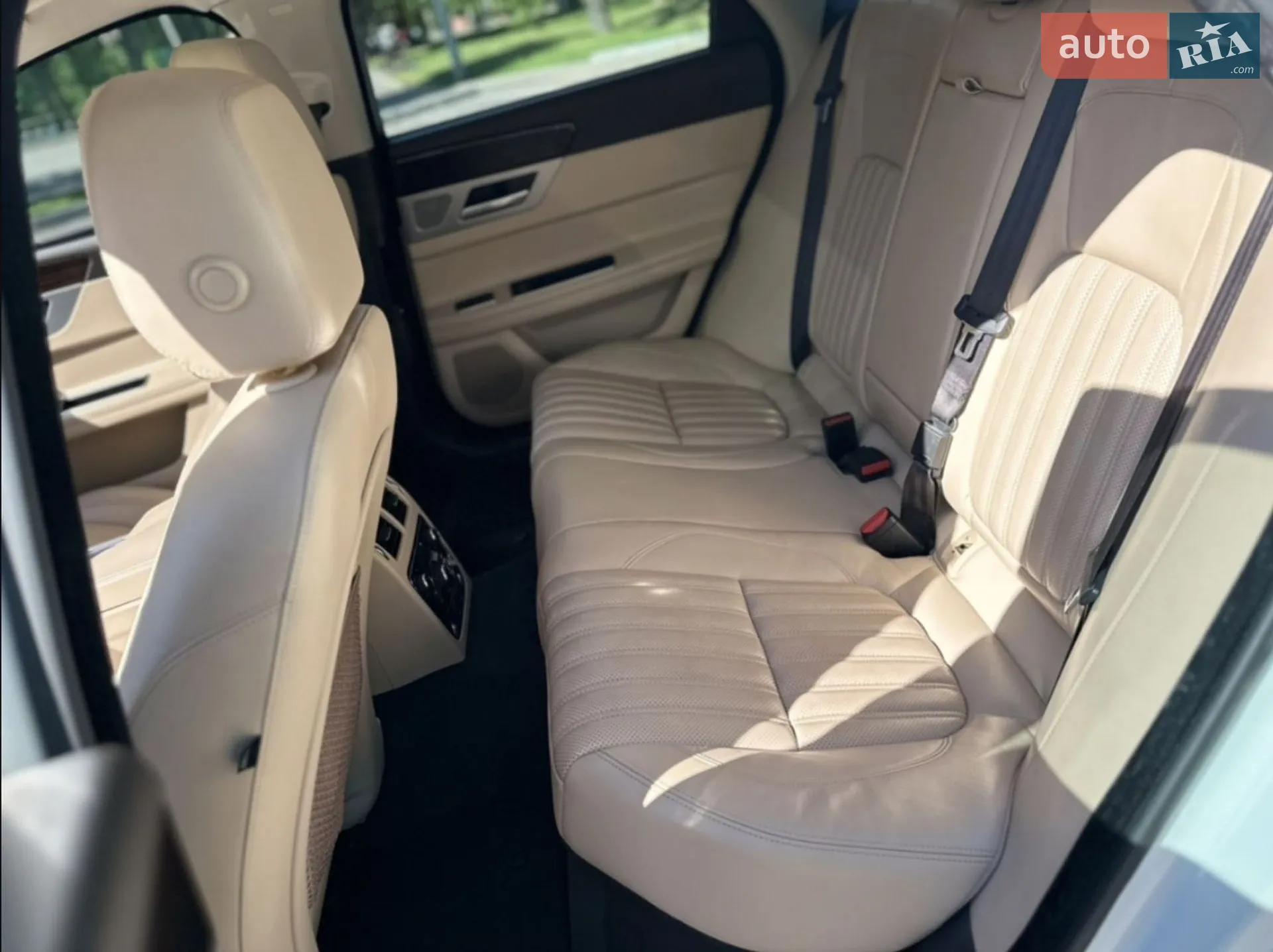 2016 Jaguar XF - мініатюра 7