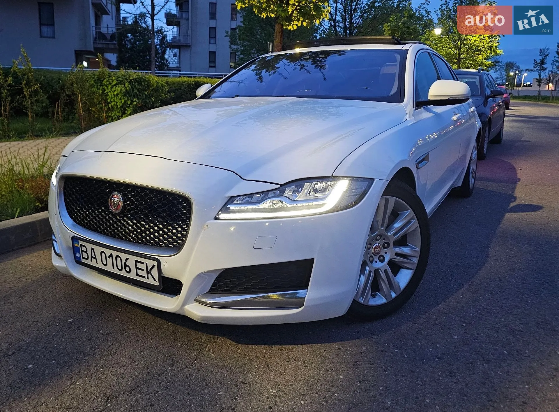 2016 Jaguar XF - мініатюра 12