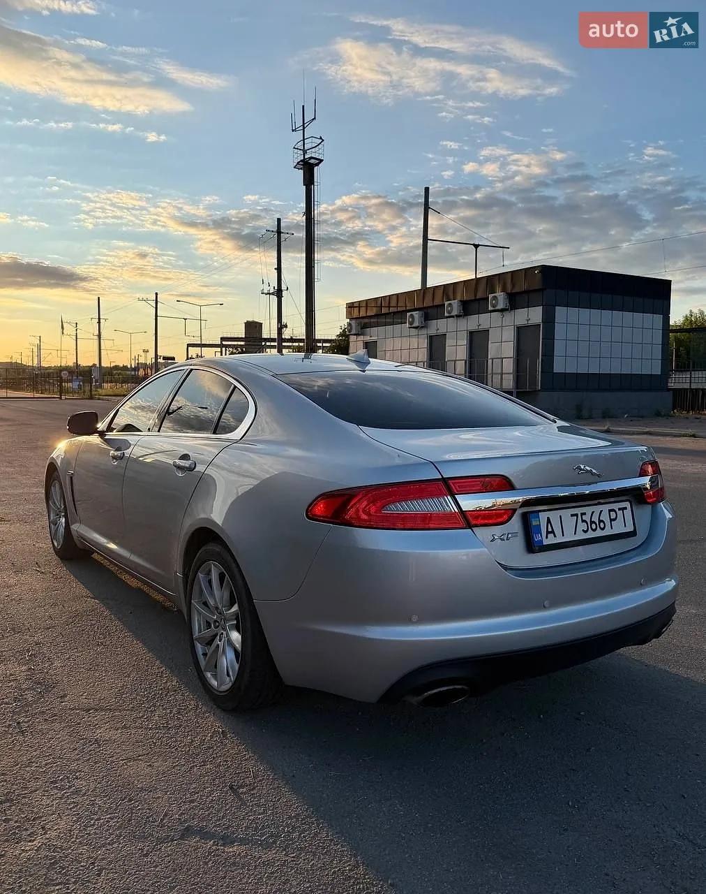 2012 Jaguar XF - мініатюра 5