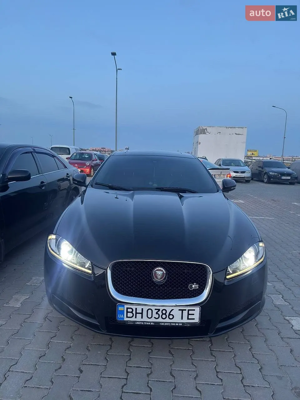 2015 Jaguar XF - мініатюра 2