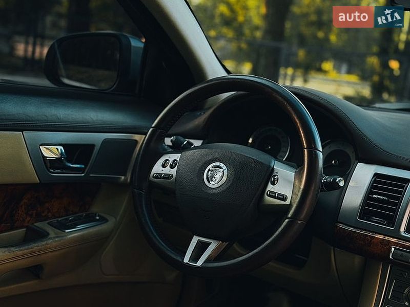 Седан Jaguar XF 2009 в Черкассах