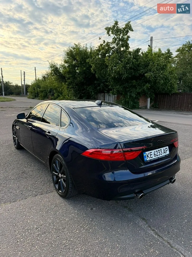2016 Jaguar XF - мініатюра 4